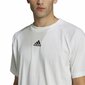 Adidas Essentials Brandlove miesten lyhythihainen T-paita, valkoinen hinta ja tiedot | Miesten urheiluvaatteet | hobbyhall.fi