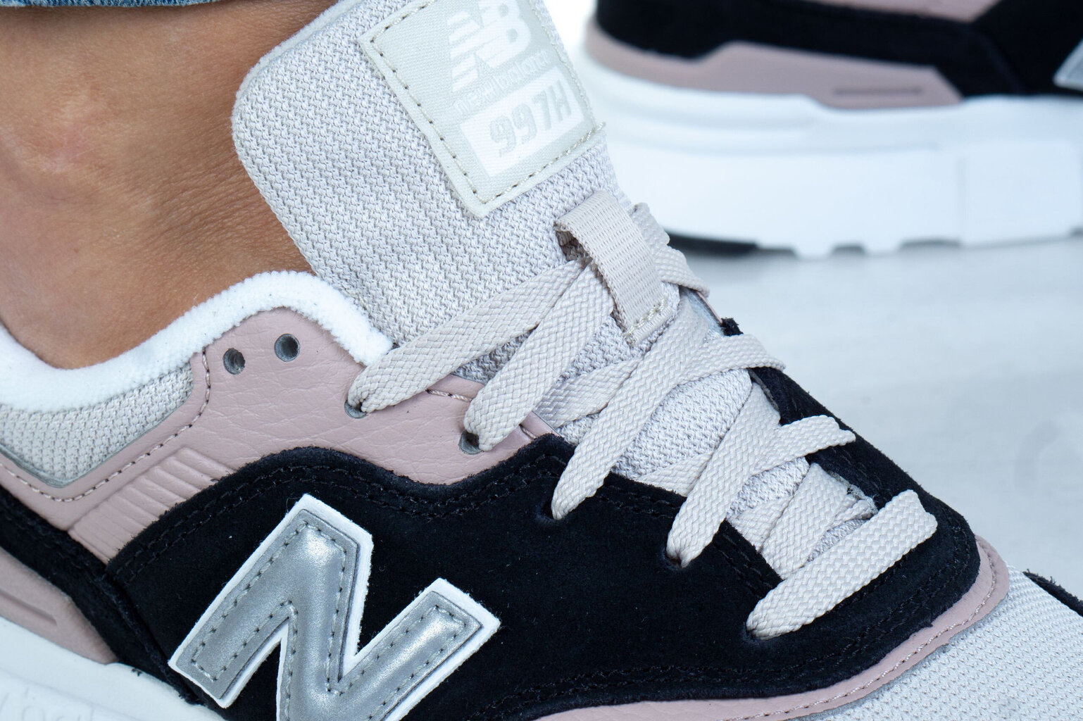 Naisten kengät New Balance 997 CW997HTK hinta ja tiedot | Naisten urheilu- ja vapaa-ajan kengät | hobbyhall.fi