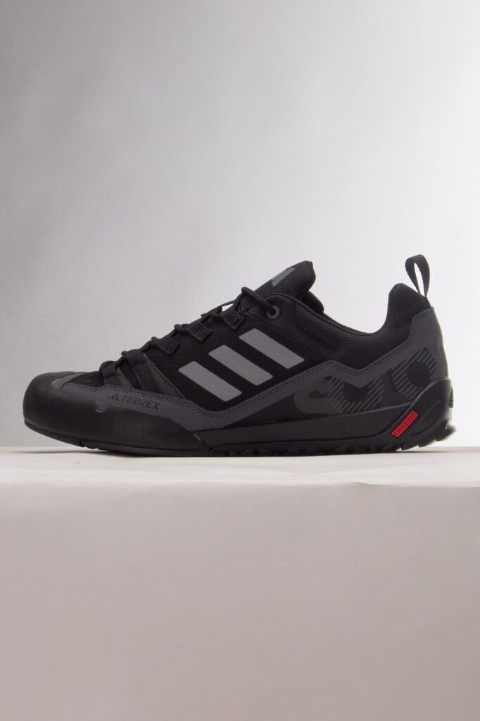 Terrex swift solo 2 adidas miehet black ie6901 IE6901 hinta ja tiedot | Miesten urheilu- ja vapaa-ajan kengät | hobbyhall.fi