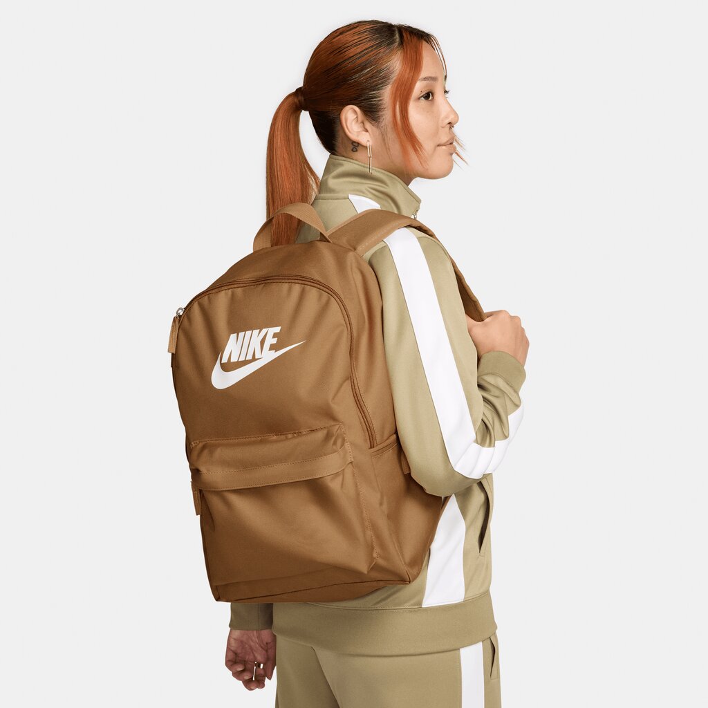 Nike reppu HERITAGE (25L), konjakinruskea hinta ja tiedot | Naisten käsilaukut | hobbyhall.fi