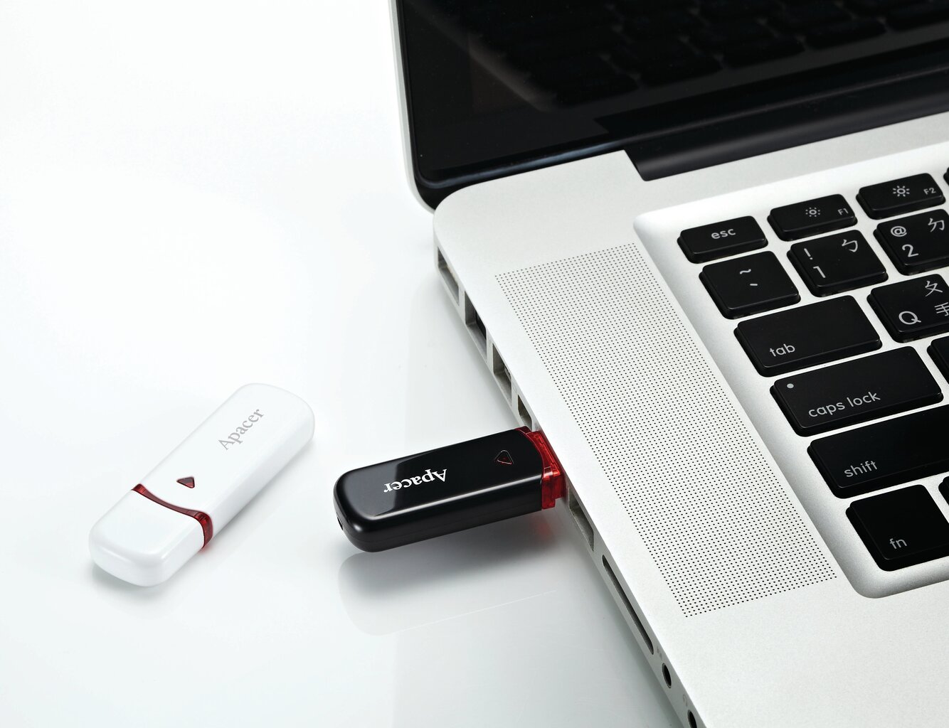 USB-muistitikku APACER USB2.0 Flash Drive AH333 32GB, Musta hinta ja tiedot | Muistitikut | hobbyhall.fi