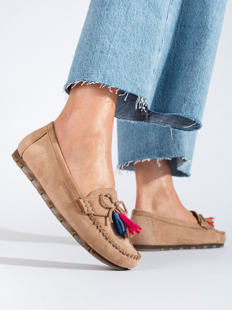 Shelovetin vaaleanbeiget mokkanahkaiset boho-loaferit tupsuilla hinta ja tiedot | Naisten kengät | hobbyhall.fi