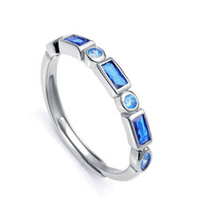 Viceroy Beautiful silver ring with blue zircons 9121A0 hinta ja tiedot | Sormukset | hobbyhall.fi