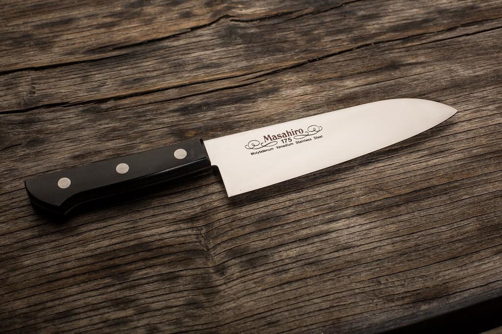 Masahiro BWH Santoku-veitsi 175mm [14023]. hinta ja tiedot | Veitset ja tarvikkeet | hobbyhall.fi