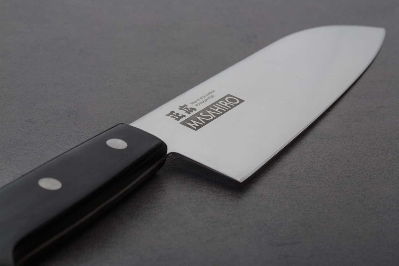 Masahiro MV-L Santoku-veitsi 175mm [14123]. hinta ja tiedot | Veitset ja tarvikkeet | hobbyhall.fi