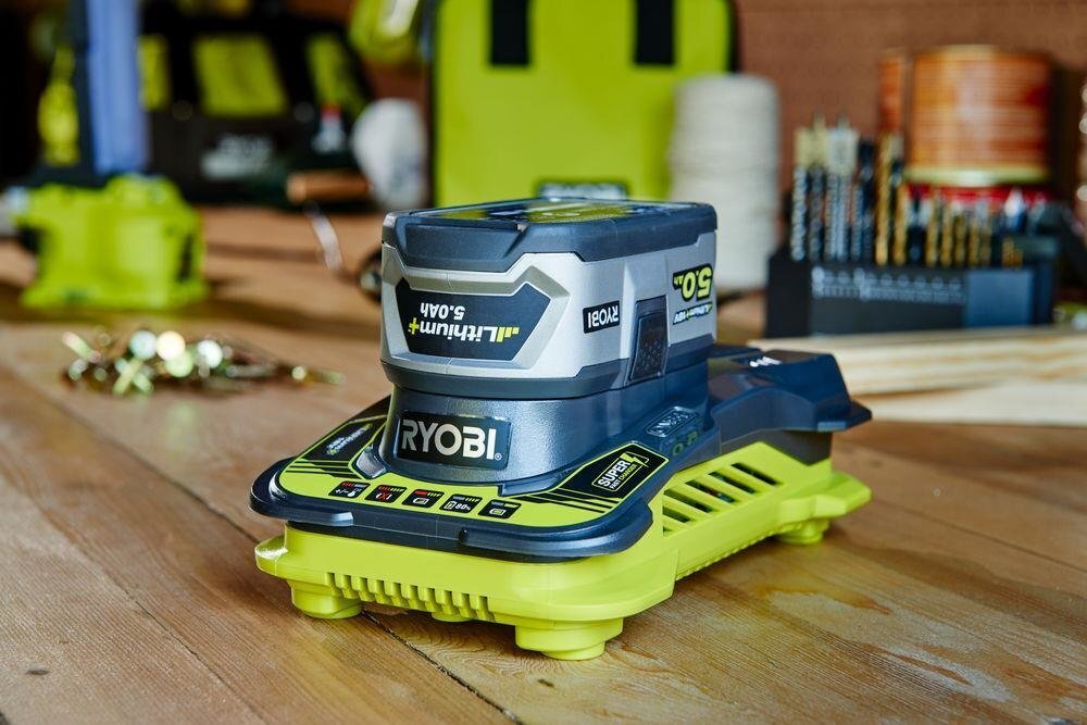 Ryobi ONE+ pikalaturi akuille hinta ja tiedot | Kameran akut | hobbyhall.fi