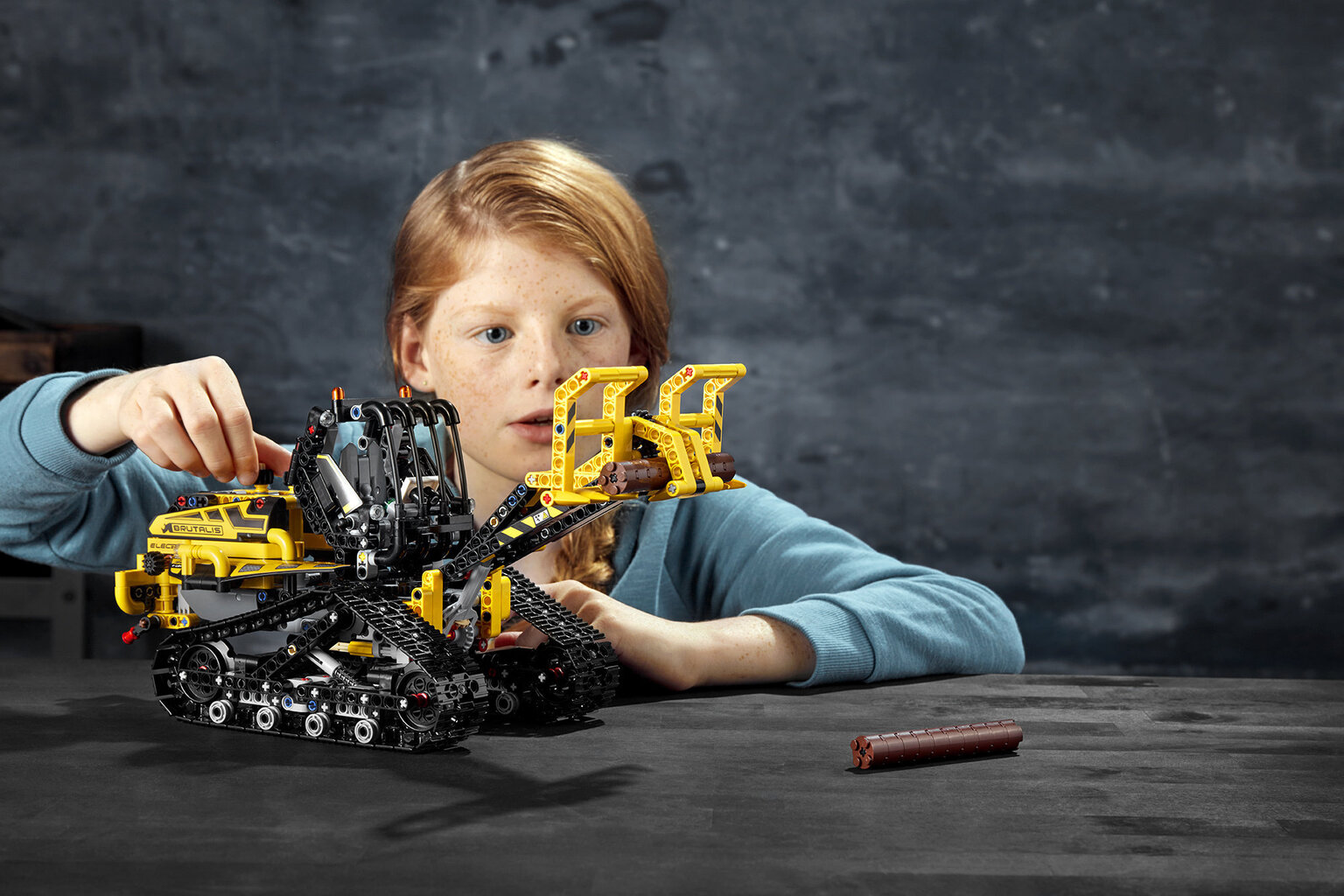 42094 LEGO® Technic Telaketjukuormaaja hinta ja tiedot | LEGOT ja rakennuslelut | hobbyhall.fi