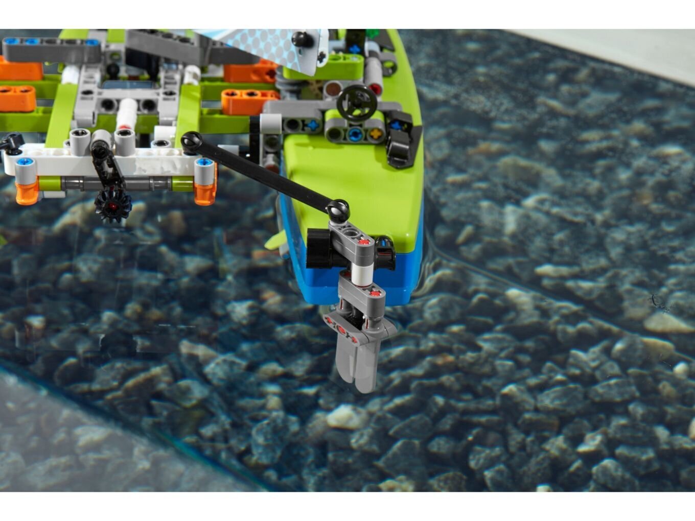 42105 LEGO® Technic -katamaraani hinta ja tiedot | LEGOT ja rakennuslelut | hobbyhall.fi