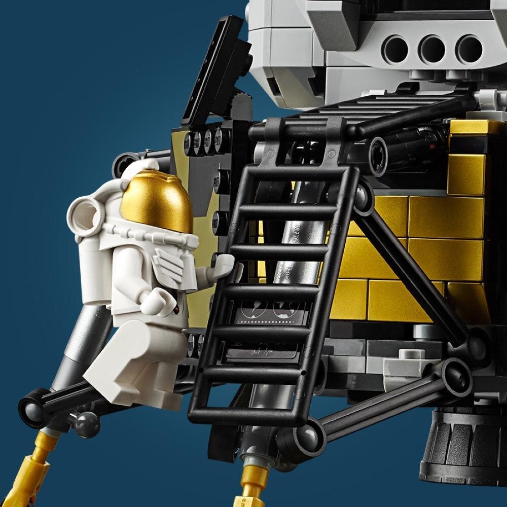 10266 LEGO® Creator Expert NASA Apollo 11 Lunar Lander hinta ja tiedot | LEGOT ja rakennuslelut | hobbyhall.fi