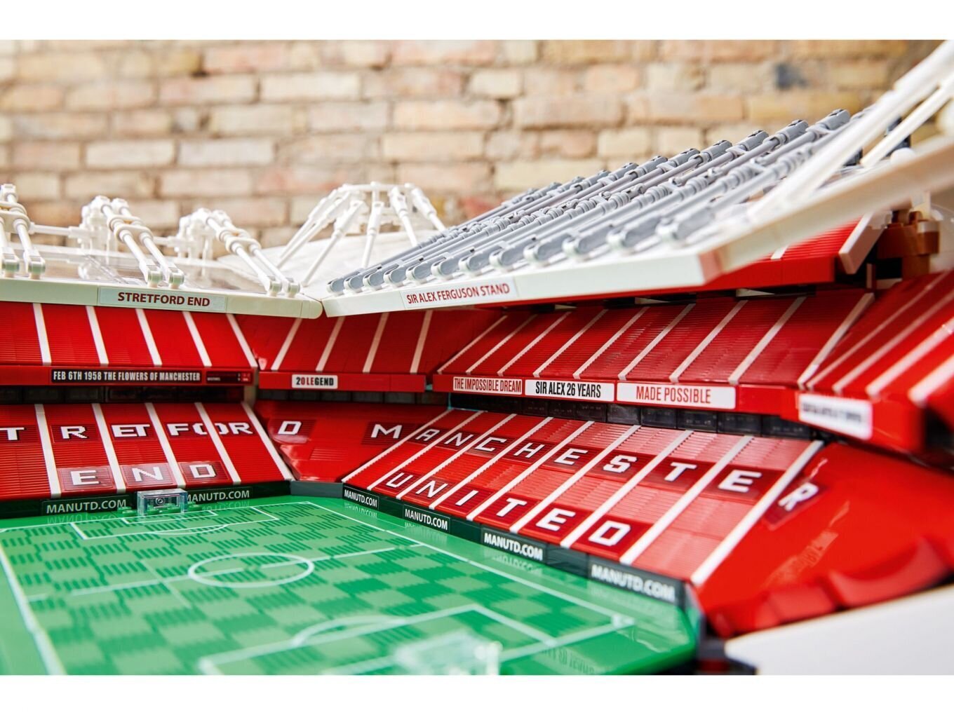 10272 LEGO® Creator Expert Old Trafford-Manchester United -stadion hinta ja tiedot | LEGOT ja rakennuslelut | hobbyhall.fi