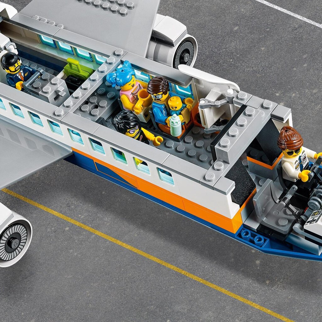 60262 LEGO® Matkustajalentokone hinta ja tiedot | LEGOT ja rakennuslelut | hobbyhall.fi
