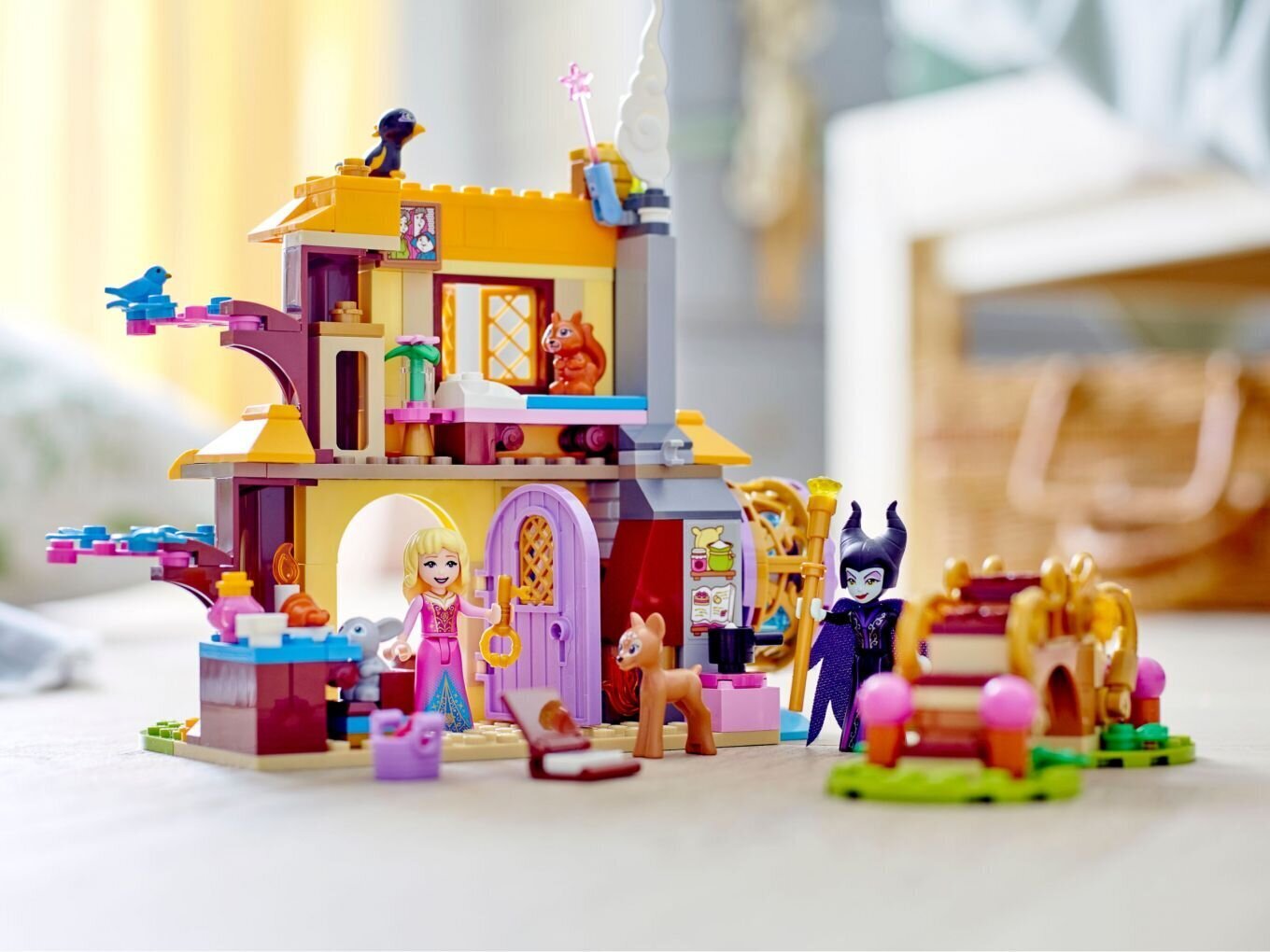 43188 LEGO® Disney Princess Auroran metsämökki hinta ja tiedot | LEGOT ja rakennuslelut | hobbyhall.fi