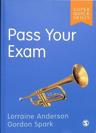 Pass Your Exam hinta ja tiedot | Yhteiskunnalliset kirjat | hobbyhall.fi