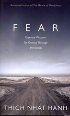 Fear: Essential Wisdom for Getting Through The Storm hinta ja tiedot | Hengelliset kirjat ja teologia | hobbyhall.fi