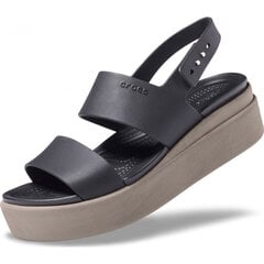 Crocs™ naisten sandaalit Brooklyn Low Wedge, musta hinta ja tiedot | Naisten sandaalit ja tossut | hobbyhall.fi