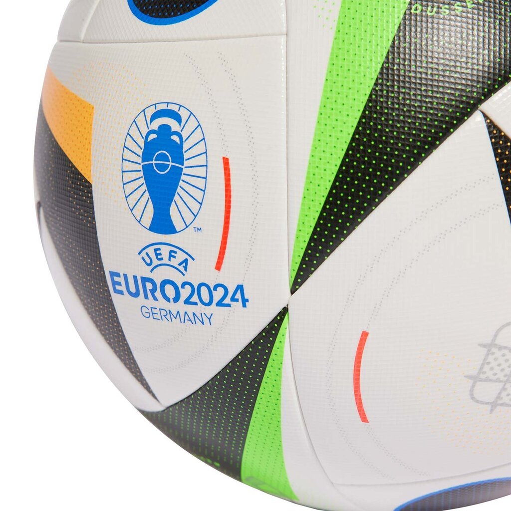 Jalkapallo Adidas Euro24 IN9365 hinta ja tiedot | Jalkapallot | hobbyhall.fi