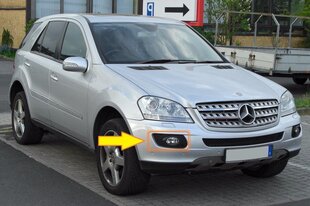 UUSI AITO MERCEDES BENZ MB ML ML W164 ETUPUSKURIN SUMUVALOSÄLEIKKÖ OIKEALLE O/S hinta ja tiedot | Lisätarvikkeet autoiluun | hobbyhall.fi