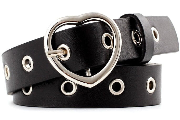 GOOTTISET VYÖT SILVER HEART BUCKLE PUNK-NAHKA hinta ja tiedot | Naisten vyöt | hobbyhall.fi