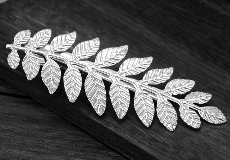 Laurel leaf nuttura hiusklipsi hinta ja tiedot | Korvakorut | hobbyhall.fi