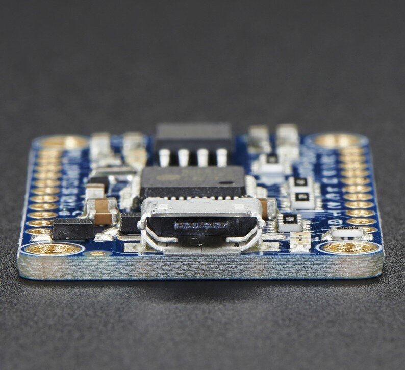 Audio FX Mini Sound Board, WAV / OGG 2MB soitin, Adafruit 2342 hinta ja tiedot | Mikrokontrollerit | hobbyhall.fi