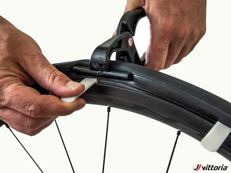 Tubeless renkaiden korjaussarja Vittoria Tubeless Road Kit L, 30-32 mm hinta ja tiedot | Polkupyörän renkaat ja sisäkumit | hobbyhall.fi