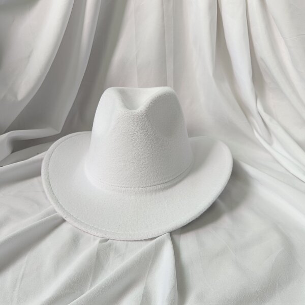 Fedora Solid Color Cowboy Hat Roll Brim Sticky Hat Syksy- ja talvihattu naisille Miesten ulkoilu jazz-hattu Länsi-Cowboy-hattu