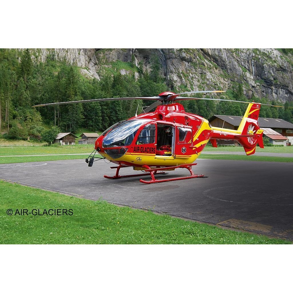 Revell-liimamalli Airbus-helikopteri EC135 AIR-GLACIERS 1:72 hinta ja tiedot | Pelien oheistuotteet | hobbyhall.fi