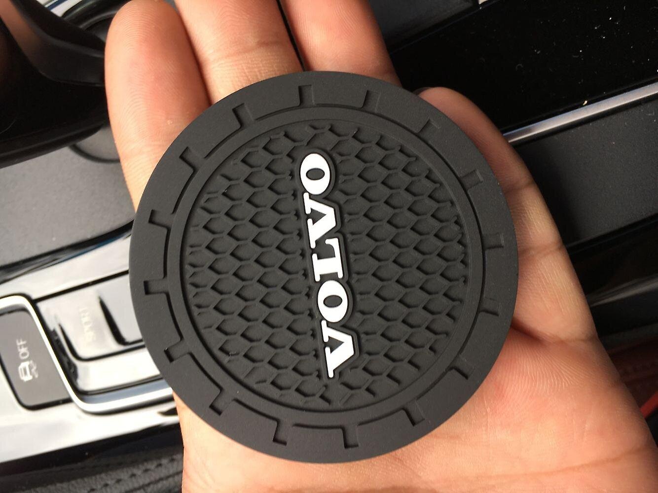 Volvo Car Cup Coaster 2kpl, auton lisävarusteet 2,75 tuumaa, liukumaton aluslasi, sopii useimpiin autoihin, auton lisävaruste hinta ja tiedot | Vauvojen kosteuspyyhkeet | hobbyhall.fi