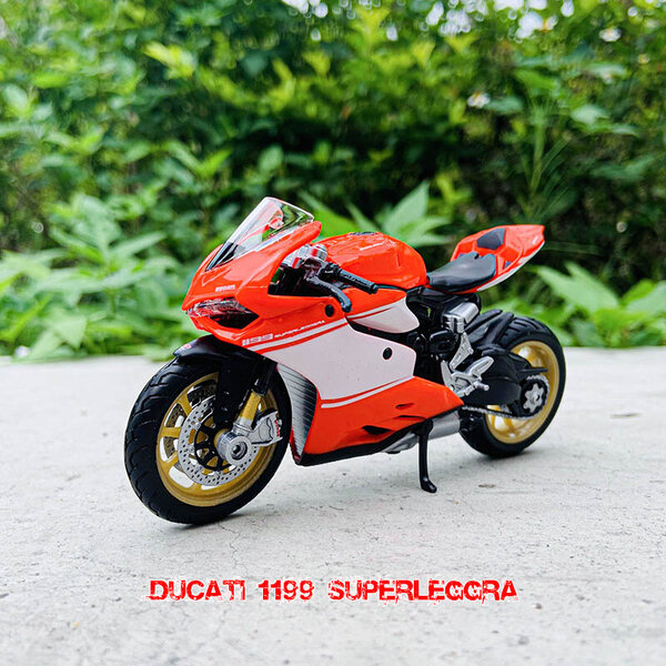 1:18 Ducati Monster 696 moottoripyörä malli lelu simulointi metalliseos veturi koriste kokoelma lahja malli auto