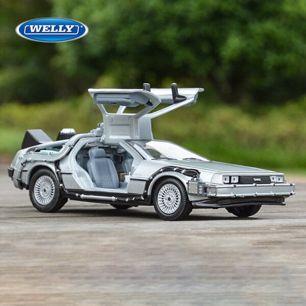 1:24 Diecast Alloy Model Car DMC-12 delorean takaisin tulevaisuuteen Time Machinen metallileluauto lapsille lelulahjakokoelma