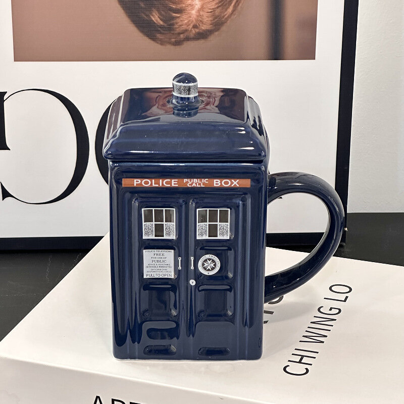 Doctor Who Tardis Police Box keraaminen kannellinen muki, 400 ml hinta ja tiedot | Lasit, mukit ja kannut | hobbyhall.fi