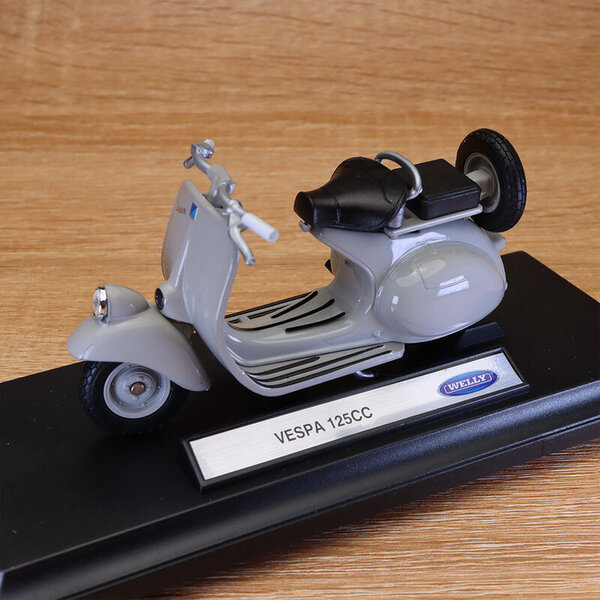 Diecast Alloy -moottoripyörälelu 1/18 VESPA 1953 125CC malli