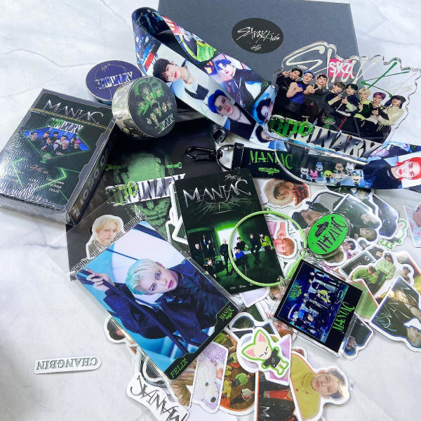 Stray Kids Uusi albumi Maxident Present Box Set Kpop Merchandise Photocards Lanyard Nyckelring Esittäjä till Skz Fans C hinta ja tiedot | Manikyyri- ja pedikyyritarvikkeet | hobbyhall.fi