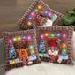 Holiday Glowing Tyynyliina Pehmeä Pehmo LED-valaistu tyynyliina, Christmas Design Tyynyliina joulupukki hinta ja tiedot | Koristeet ja tarrat | hobbyhall.fi