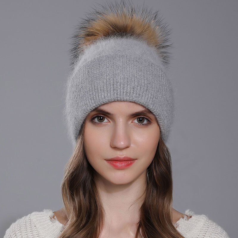 (-Harmaa)Uusi luonnollinen pesukarhu turkista Pompon neulottu hattu naisille Lämmin Angora Rabbit Bonnet Naisten Talvi fleece Hatut Rento naisten lippikset hinta ja tiedot | Naisten päähineet | hobbyhall.fi