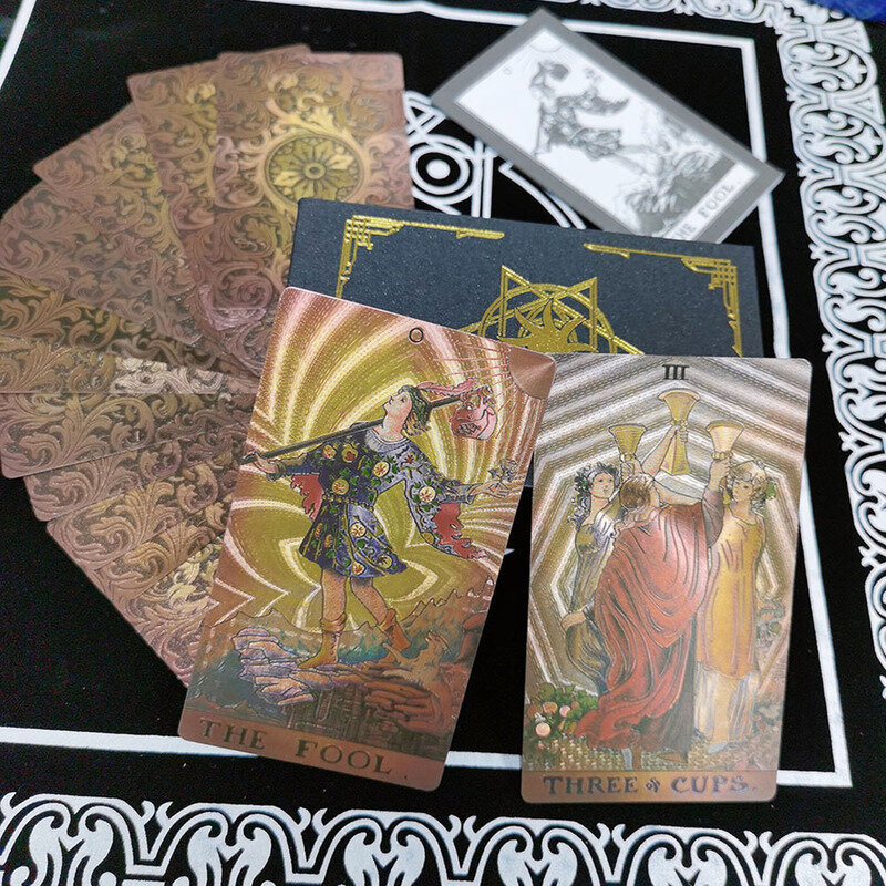 Reunaton tyyliset Tarot-kortit Lahjarasia Ylellinen Kultafolio Tarot-korttileimaus PVC Vedenkestävä Kulutusta kestävä lautapeli Solitaire Ennustaminen hinta ja tiedot | Lautapelit ja älypelit | hobbyhall.fi