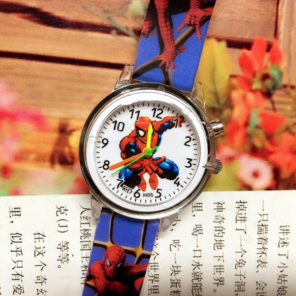 Vilkkuva valo Spiderman kello kello sininen hinta ja tiedot | Koteloiden lisätarvikkeet | hobbyhall.fi