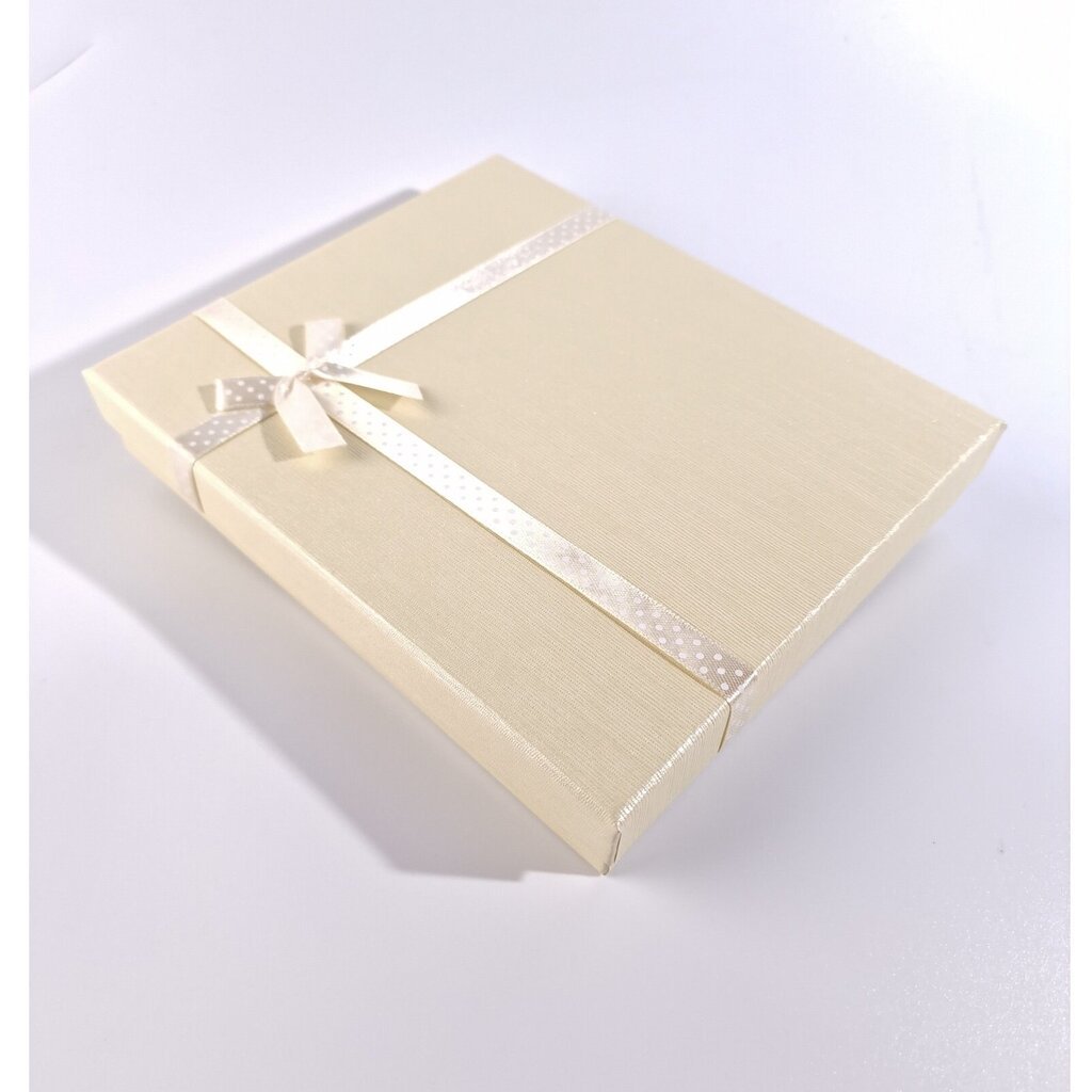 Lahjarasiat 16 x 19 x 3 cm(k) - paperia, nauhoilla, "ivory" väri. 6 kpl pakkauksessa hinta ja tiedot | Lahjapaketointi | hobbyhall.fi