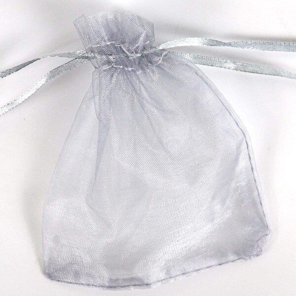 Pienet lahjakassit kiristysnyörillä Organza Grey 25 kpl 7x9 cm hinta ja tiedot | Paristolaturit | hobbyhall.fi