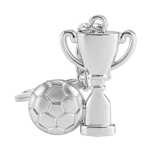 Hopeinen Jalkapallokiinnitys ja Trophy avaimenperä - Jalkapallon MM-tarvikkeet - Viehättävät korut, Avaimenperä hinta ja tiedot | Korusetit | hobbyhall.fi