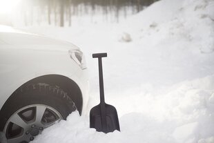 Fiskars Solid autolapio hinta ja tiedot | Lumilapiot ja lumikolat | hobbyhall.fi