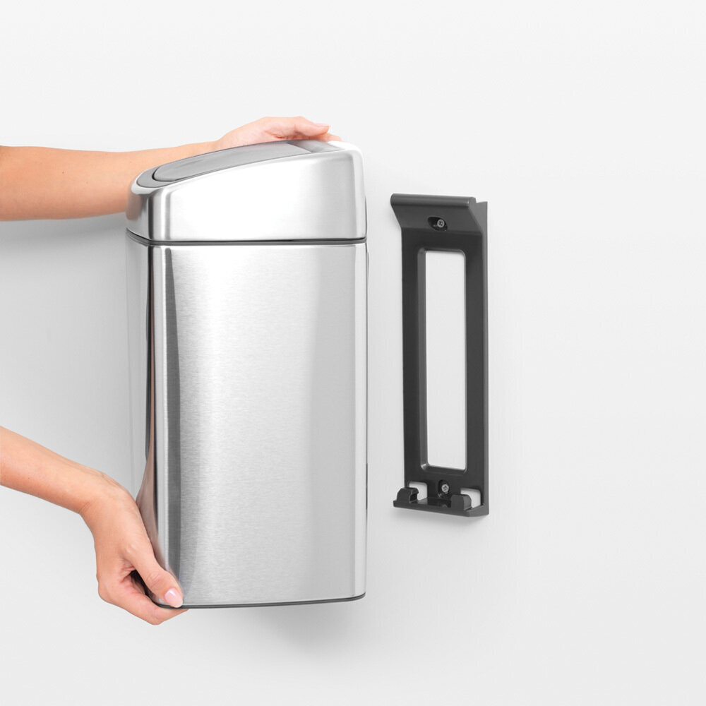 Brabantia Touch Bin roska-astia 10L, seinäkiinnitys, Matt Steel Fingerprint Proof hinta ja tiedot | Roska-astiat | hobbyhall.fi