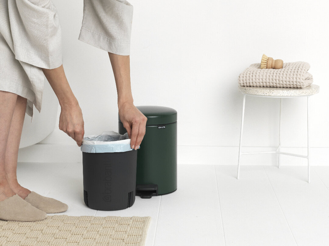 Brabantia NewIcon Poljinroska-astia 5L, Pine Green hinta ja tiedot | Roska-astiat | hobbyhall.fi