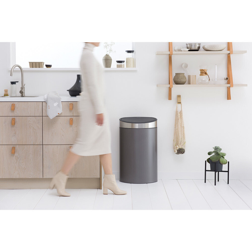 Brabantia Touch Bin New roska-astia 40L, Platinum hinta ja tiedot | Roska-astiat | hobbyhall.fi