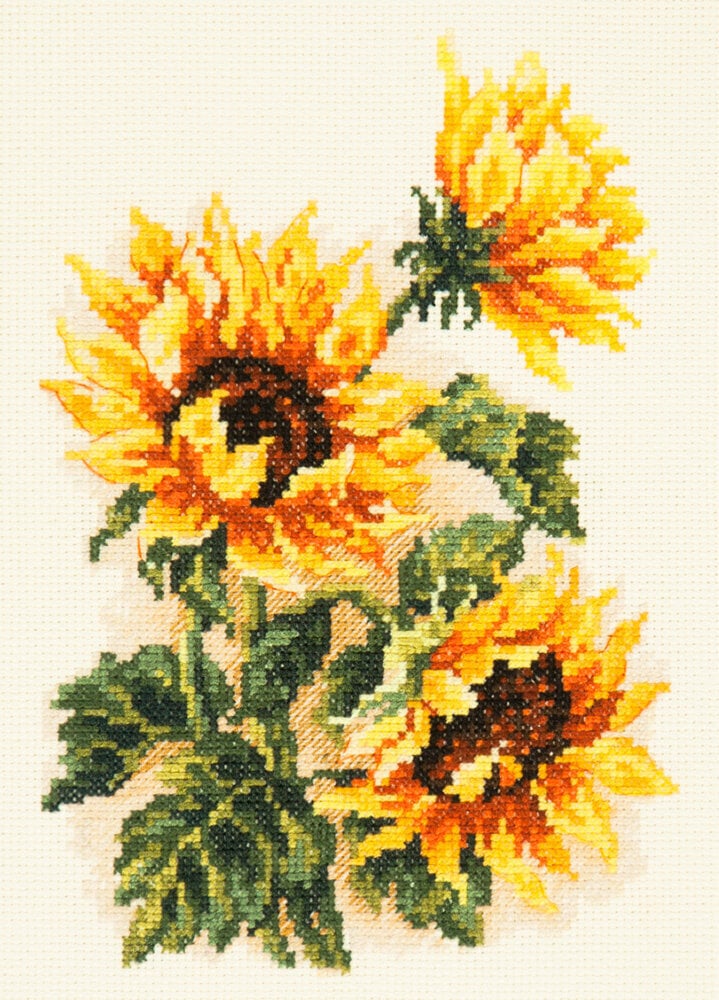 Ristipistopakkaukset Magic Needle "Three Sunflowers" 40-78 hinta ja tiedot | Kirjontatarvikkeet | hobbyhall.fi