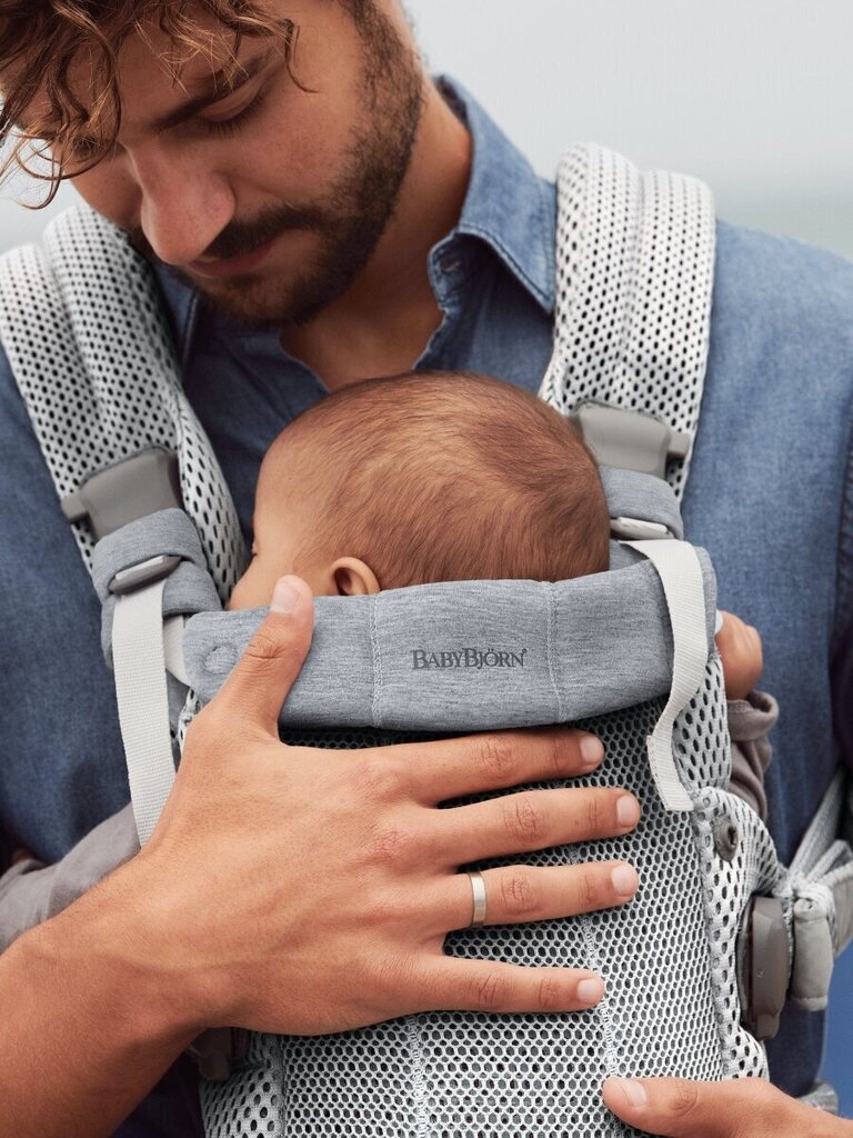 BABYBJORN kantolaukku HARMONY 3D Mesh, 088004, hopea. hinta ja tiedot | Kantoreput | hobbyhall.fi