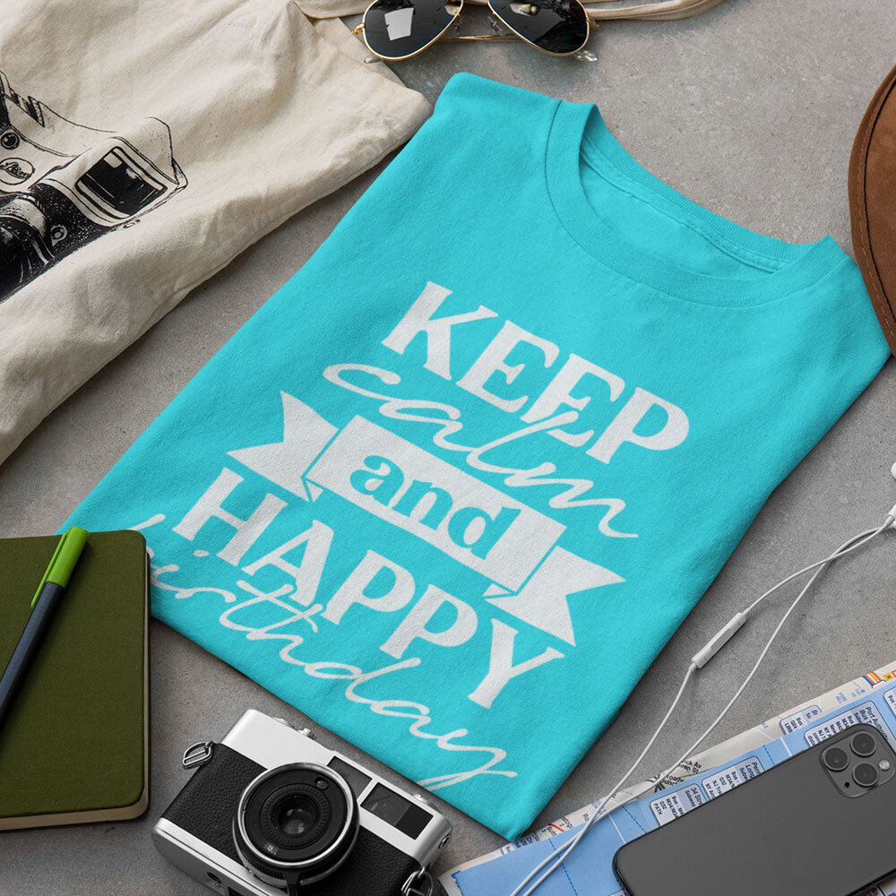 T-paita "Keep calm and happy birthday" hinta ja tiedot | Hauskat t-paidat | hobbyhall.fi