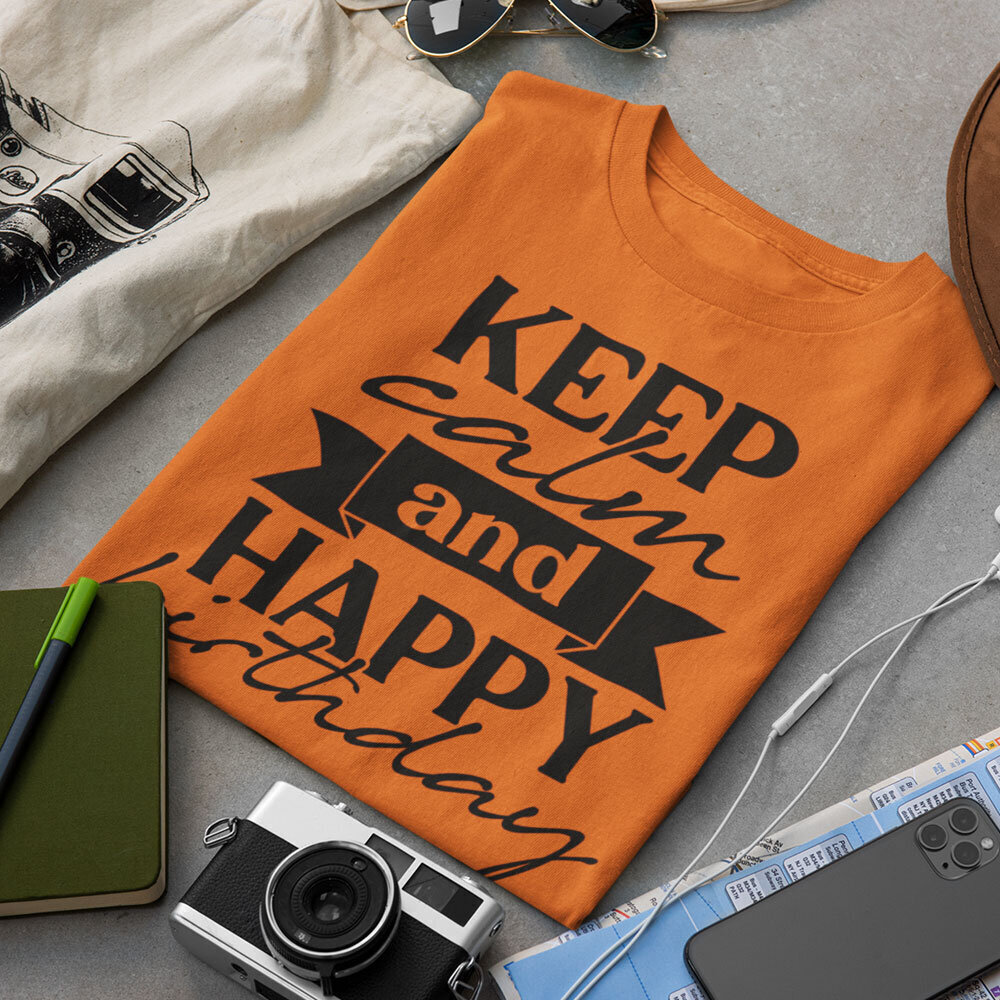 T-paita "Keep calm and happy birthday" hinta ja tiedot | Hauskat t-paidat | hobbyhall.fi