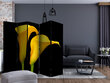 Sermi - Two yellow calla flowers on a black background II [Room Dividers] hinta ja tiedot | Sermit ja tilanjakajat | hobbyhall.fi