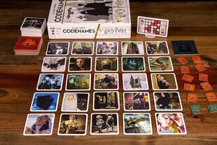 Codenames: Harry Potter -lautapeli hinta ja tiedot | Lautapelit ja älypelit | hobbyhall.fi